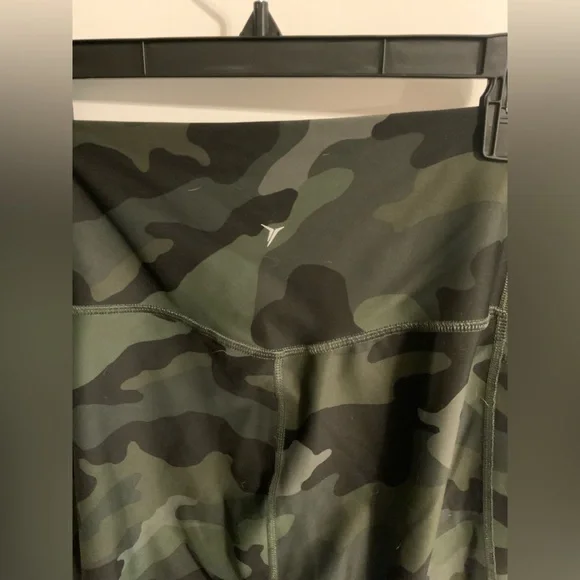 SOLD: Old Navy High-Waisted PowerSoft Full-Length Pocket Leggings XL - Picture 7 of 8